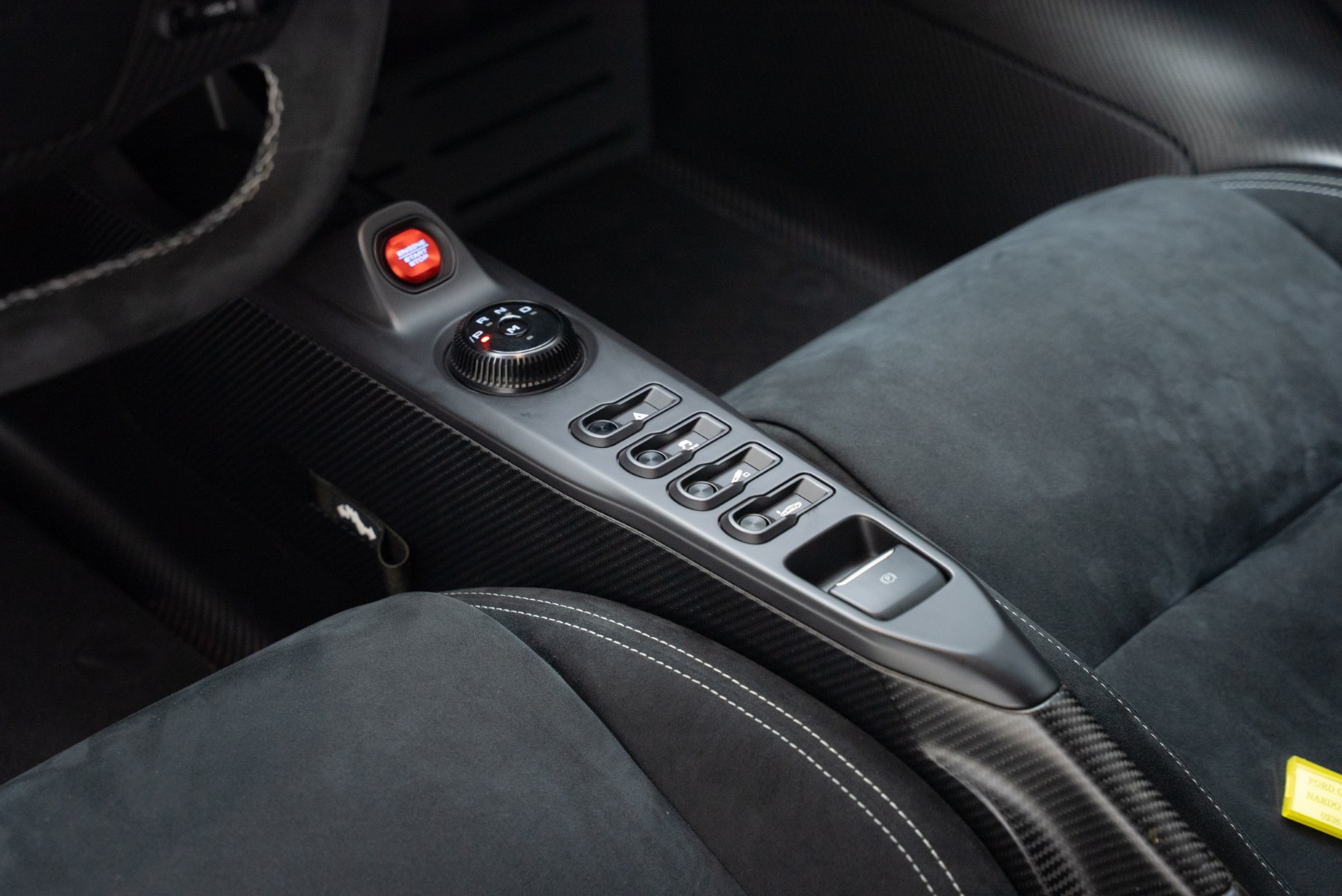 2021 FORD GT | CARBON SERIES | AKRAPOVIC EXHAUST